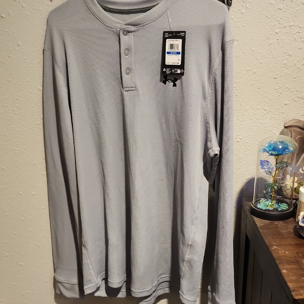 Under Armour Gray Long Sleeve Tee Soft Fabric